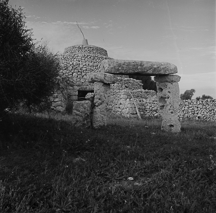 Poblat talaiòtic a Son Saura. Menorca, ca. 1960